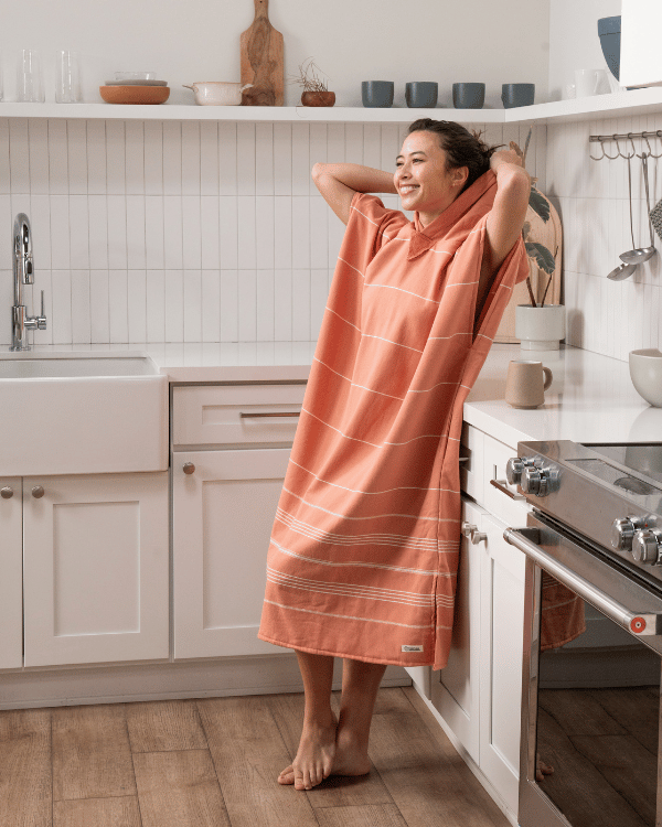 Border Classic Stripe Poncho – Grey