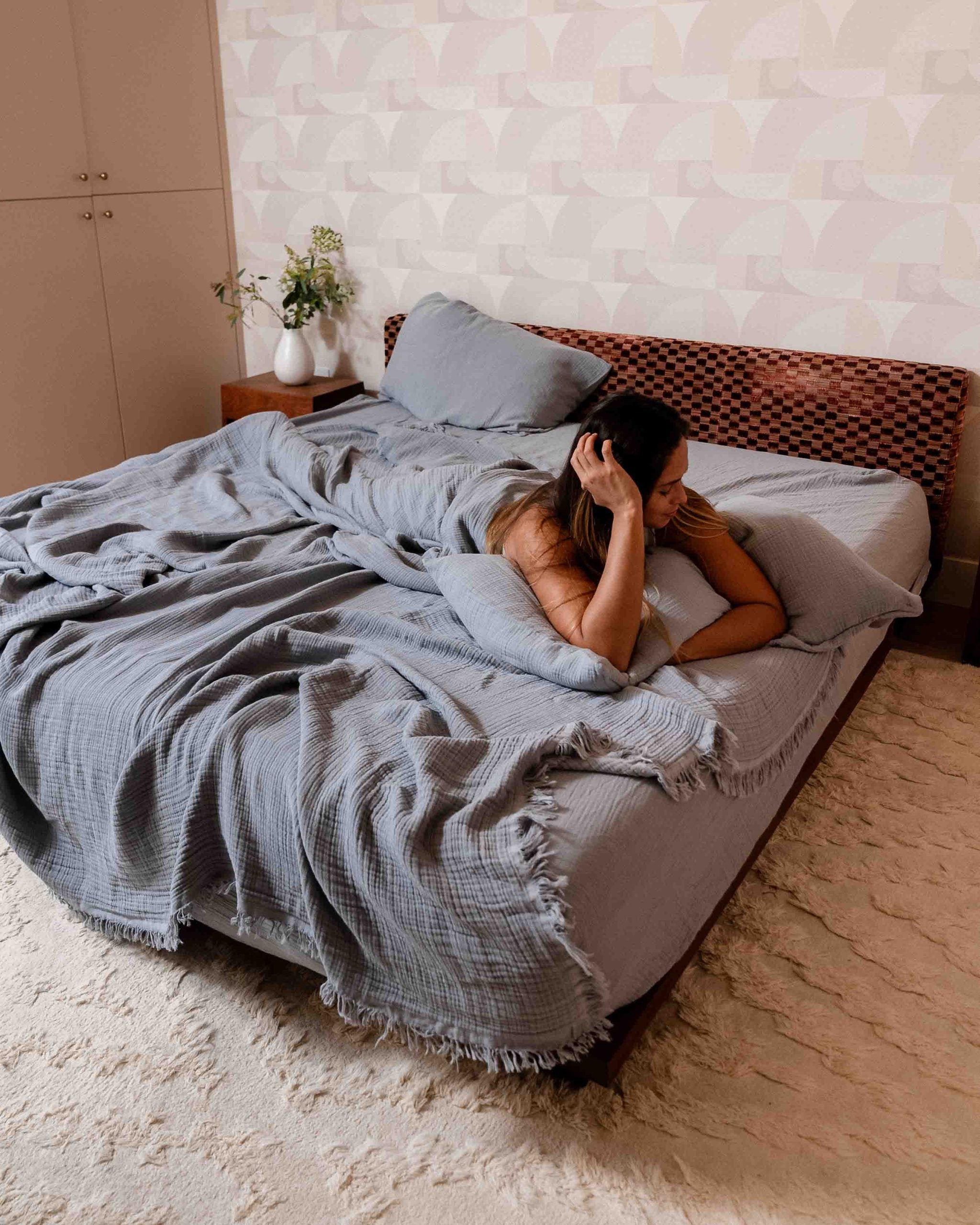 Lara Dark Denim – PARTY BLANKET™ – Queen