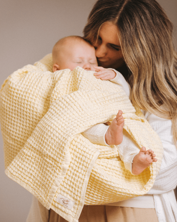 Little Fishies Waffle Blanket – Sage