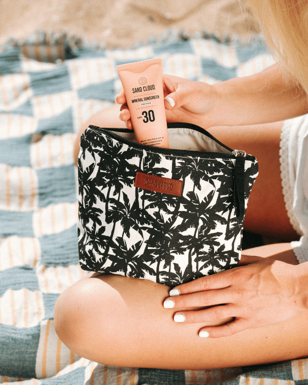 Palm Zipper Pouch