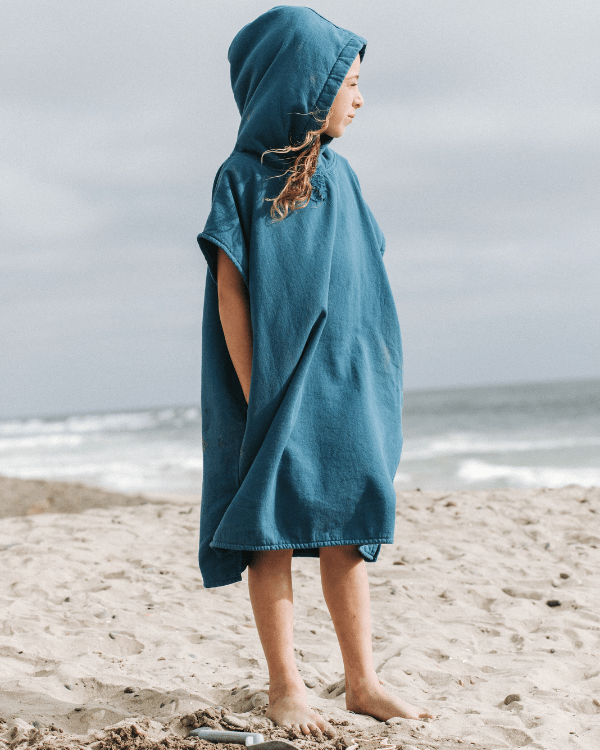 Terra Hooded Poncho Youth – Sage